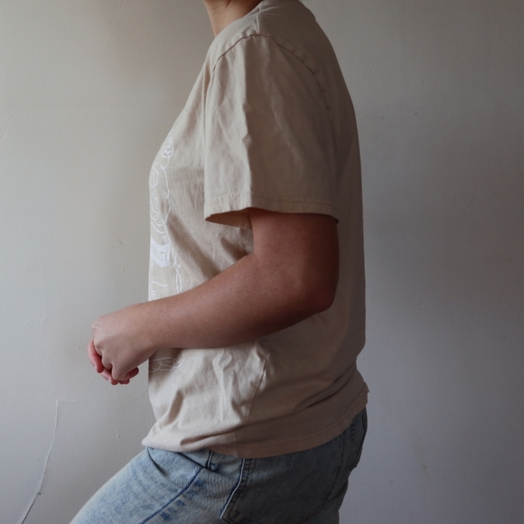 "Vintage 1968" Graphic Tee - Picture 5 of 7